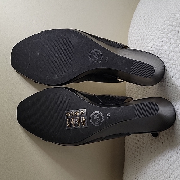 Michael Kors Sling Back Peep Toe Wedge Heels. Size 9M - Picture 11 of 13